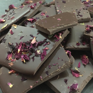 Rose Love - 80% chocolate shards with petals